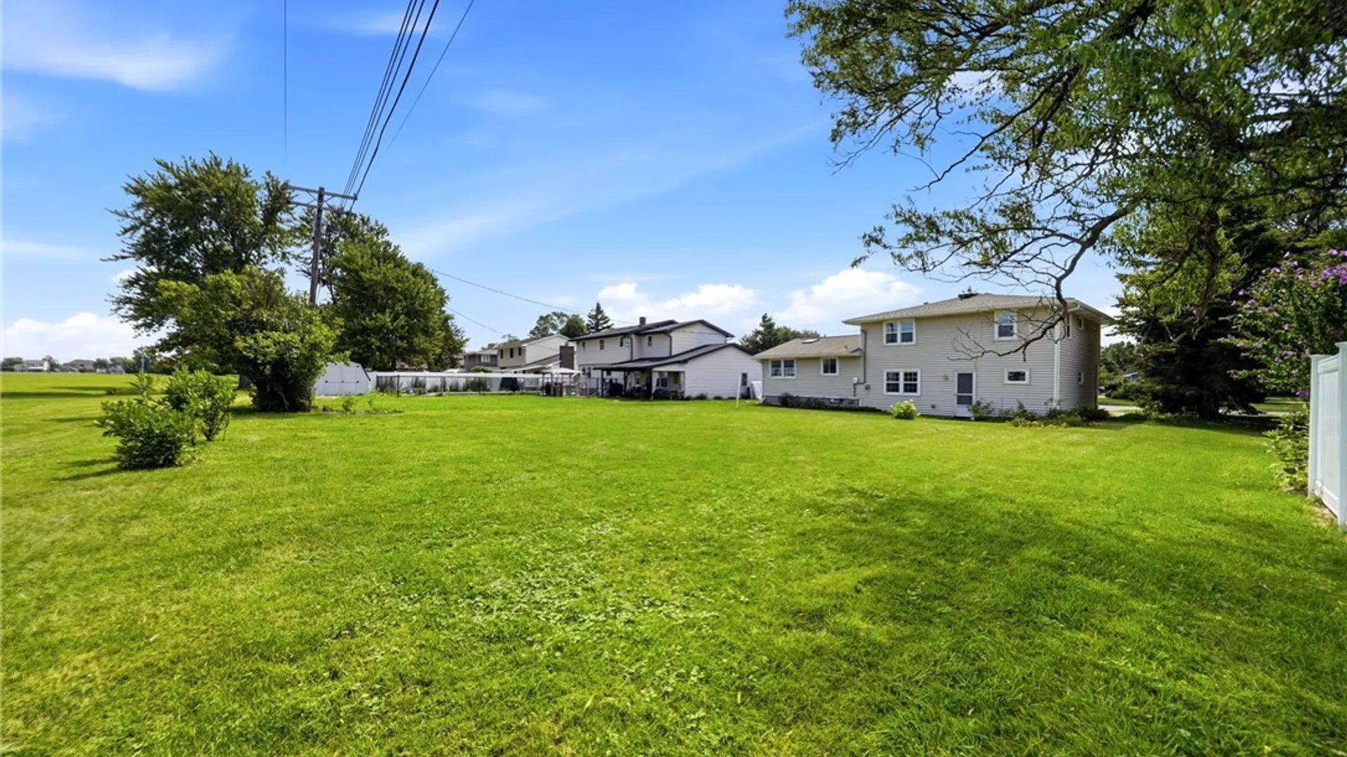 Property at 82 Impala Parkway, Lancaster, NY 14086 44