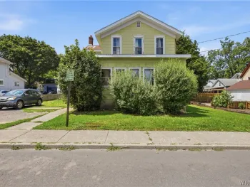 Property at 16 Park Place, Lockport City, NY 14094