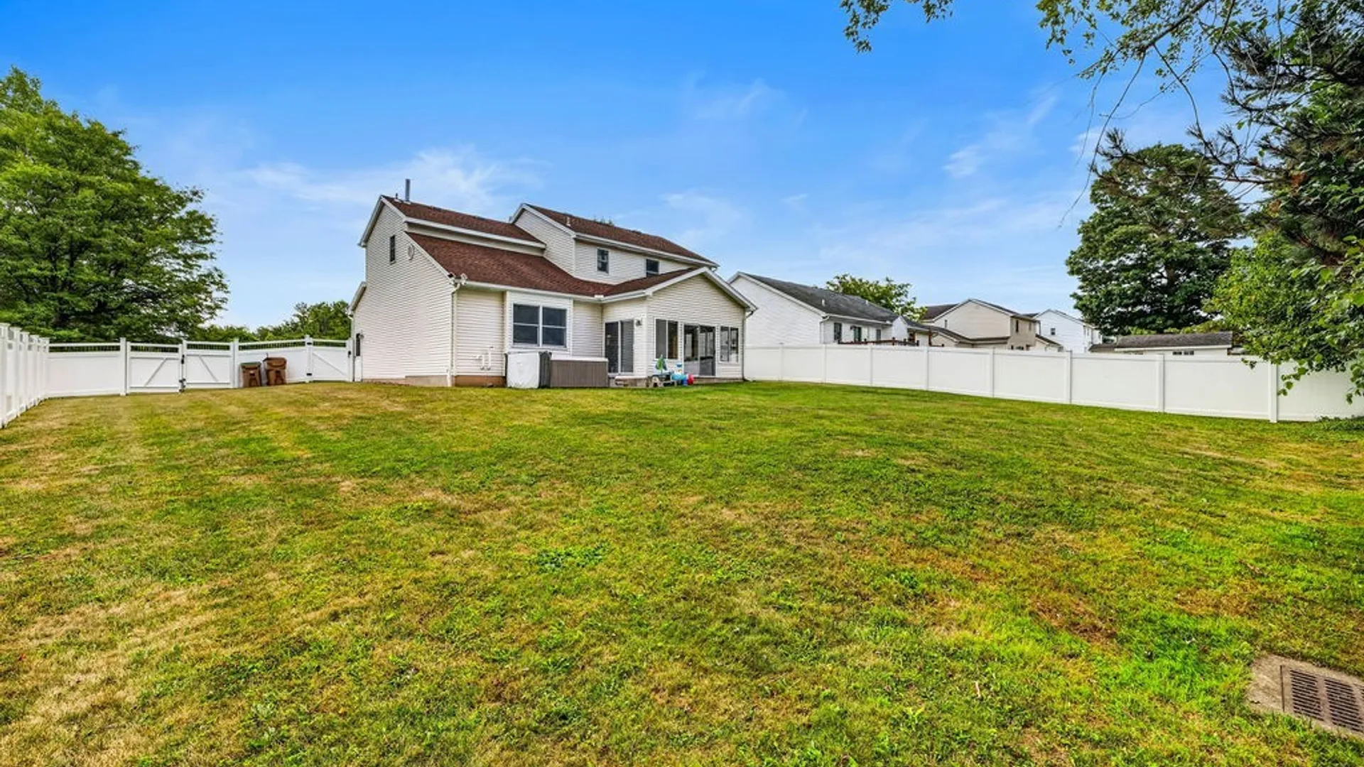Property at 44 Wedgewood Drive, Cheektowaga, NY 14227 26