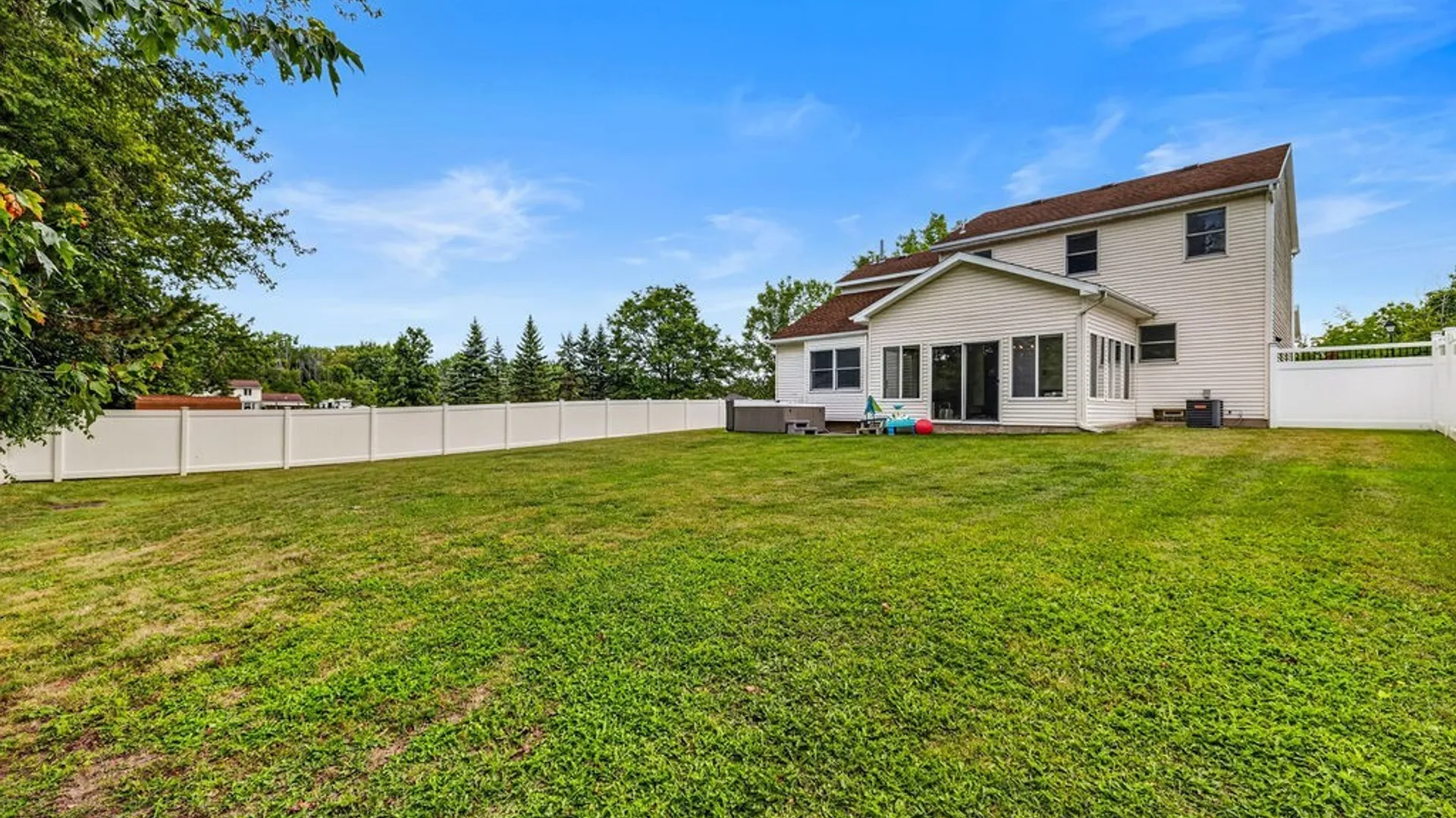 Property at 44 Wedgewood Drive, Cheektowaga, NY 14227 27
