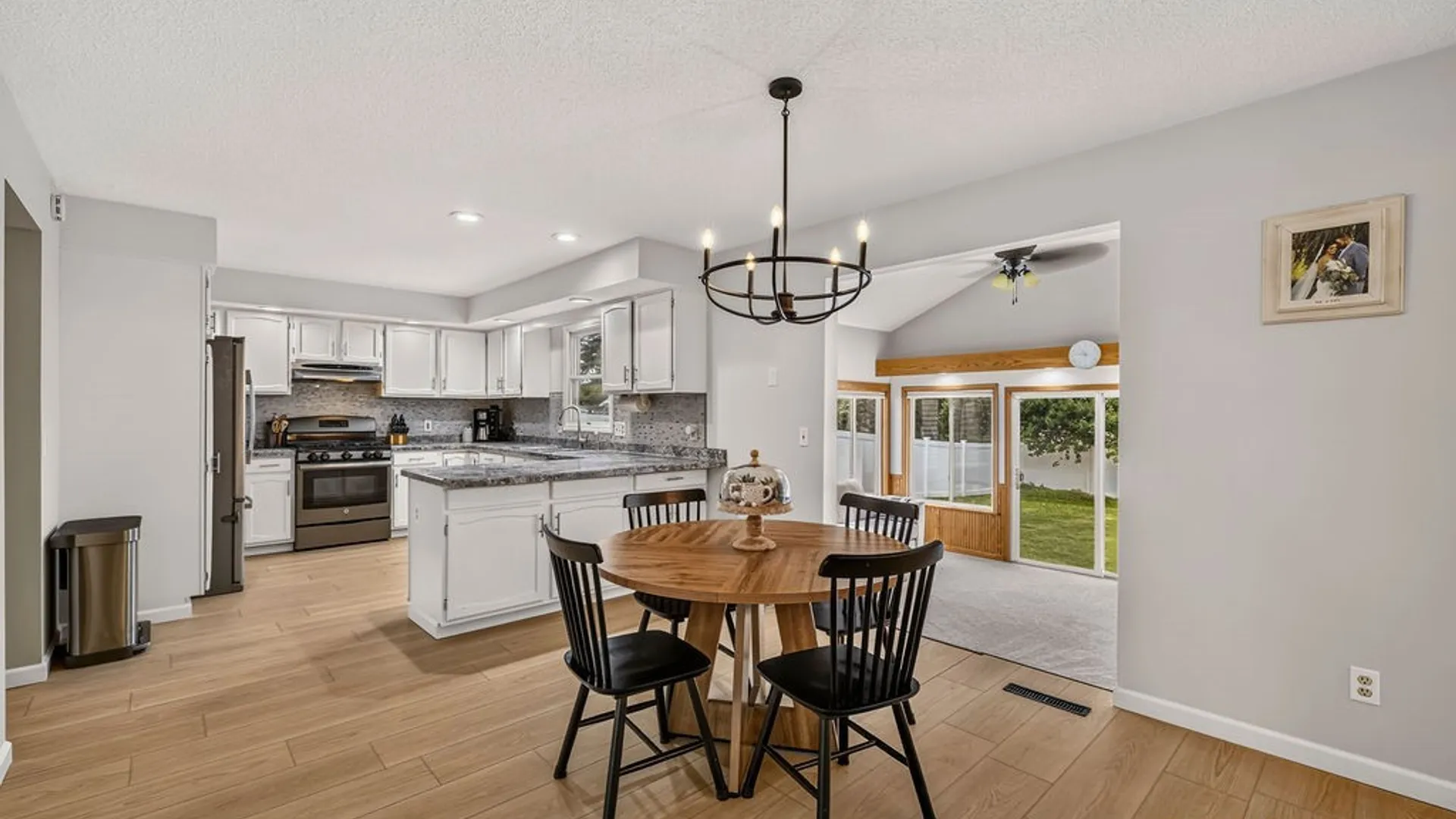 Property at 44 Wedgewood Drive, Cheektowaga, NY 14227 4