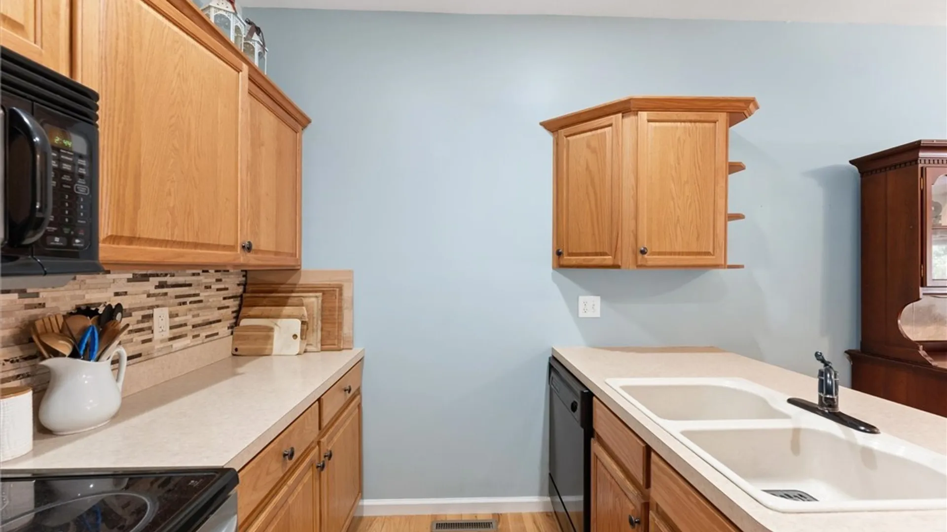 Property at 4020 Long Branch Road, Salina, NY 13090 11