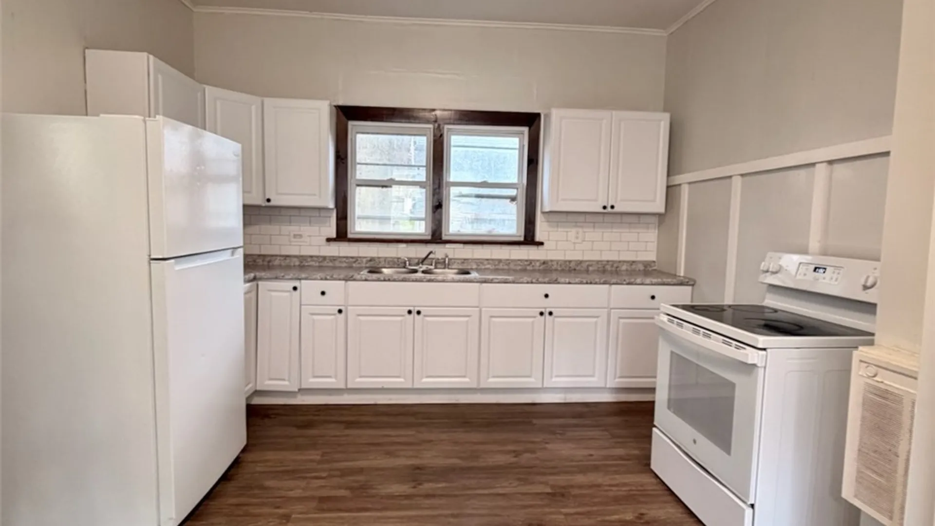 Property at 7 W 9th Street, Oswego, NY 13126 11