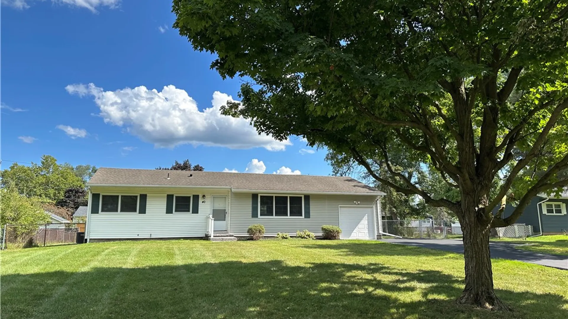 Property at 40 Guildhall Road, Henrietta, NY 14623 6