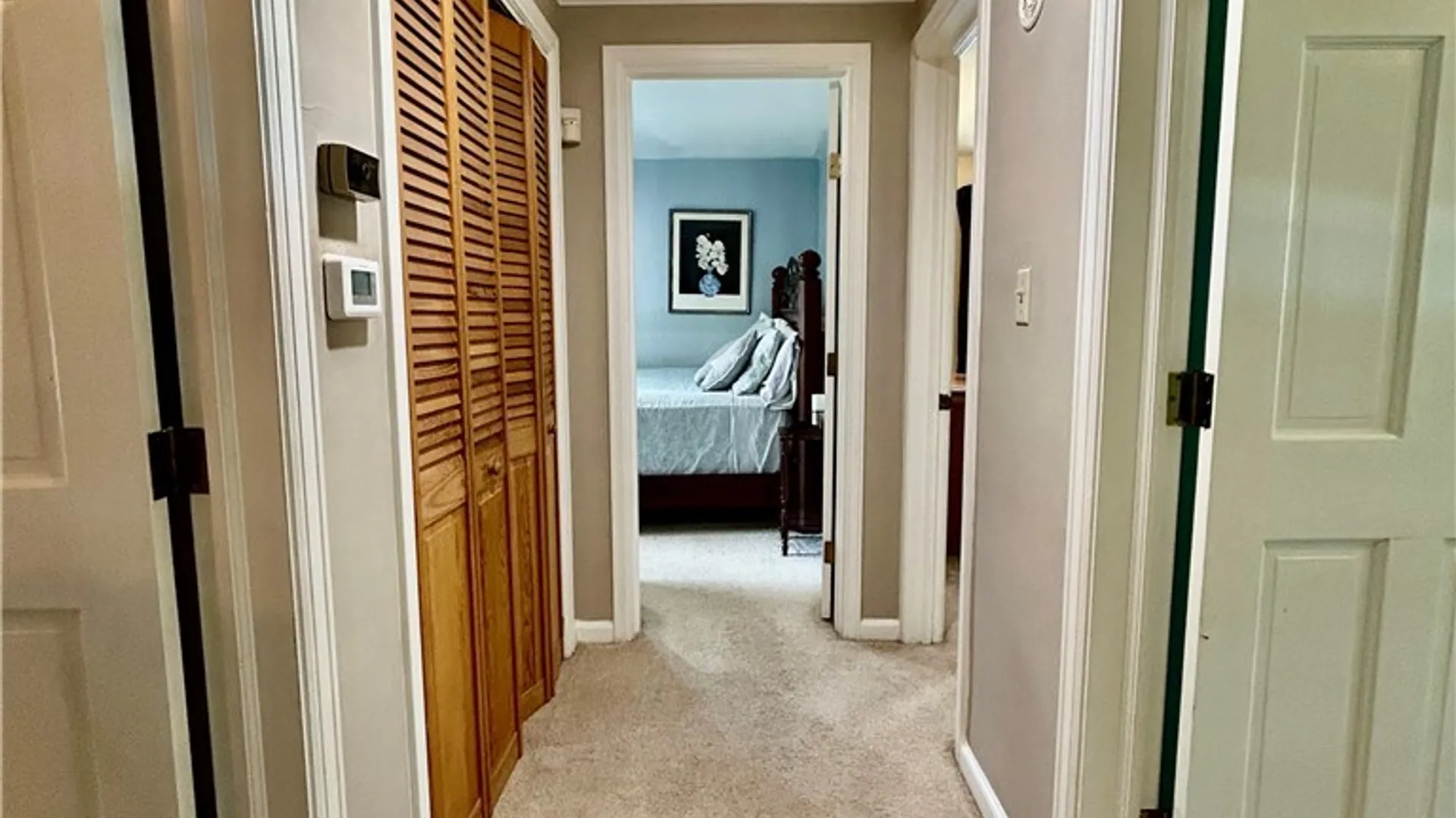 Property at 220 Treehaven Road, Cheektowaga, NY 14215 16