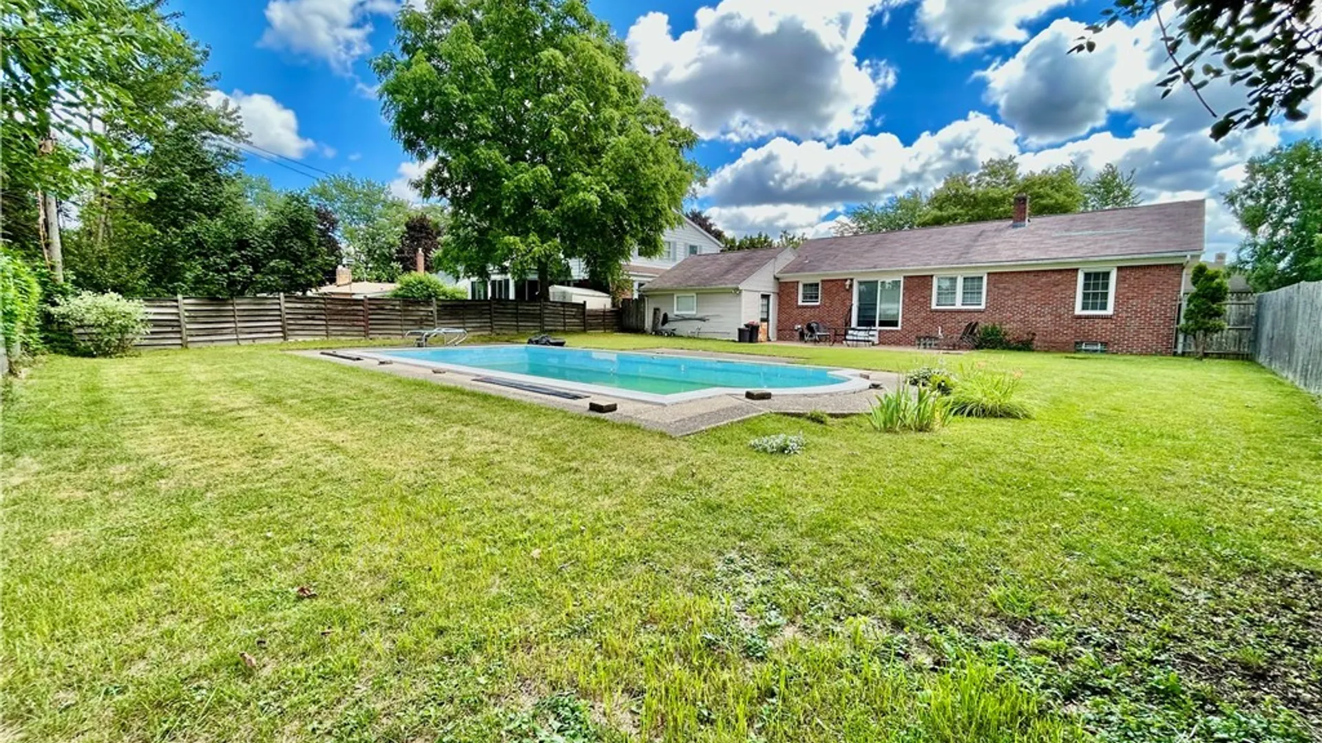 Property at 220 Treehaven Road, Cheektowaga, NY 14215 32