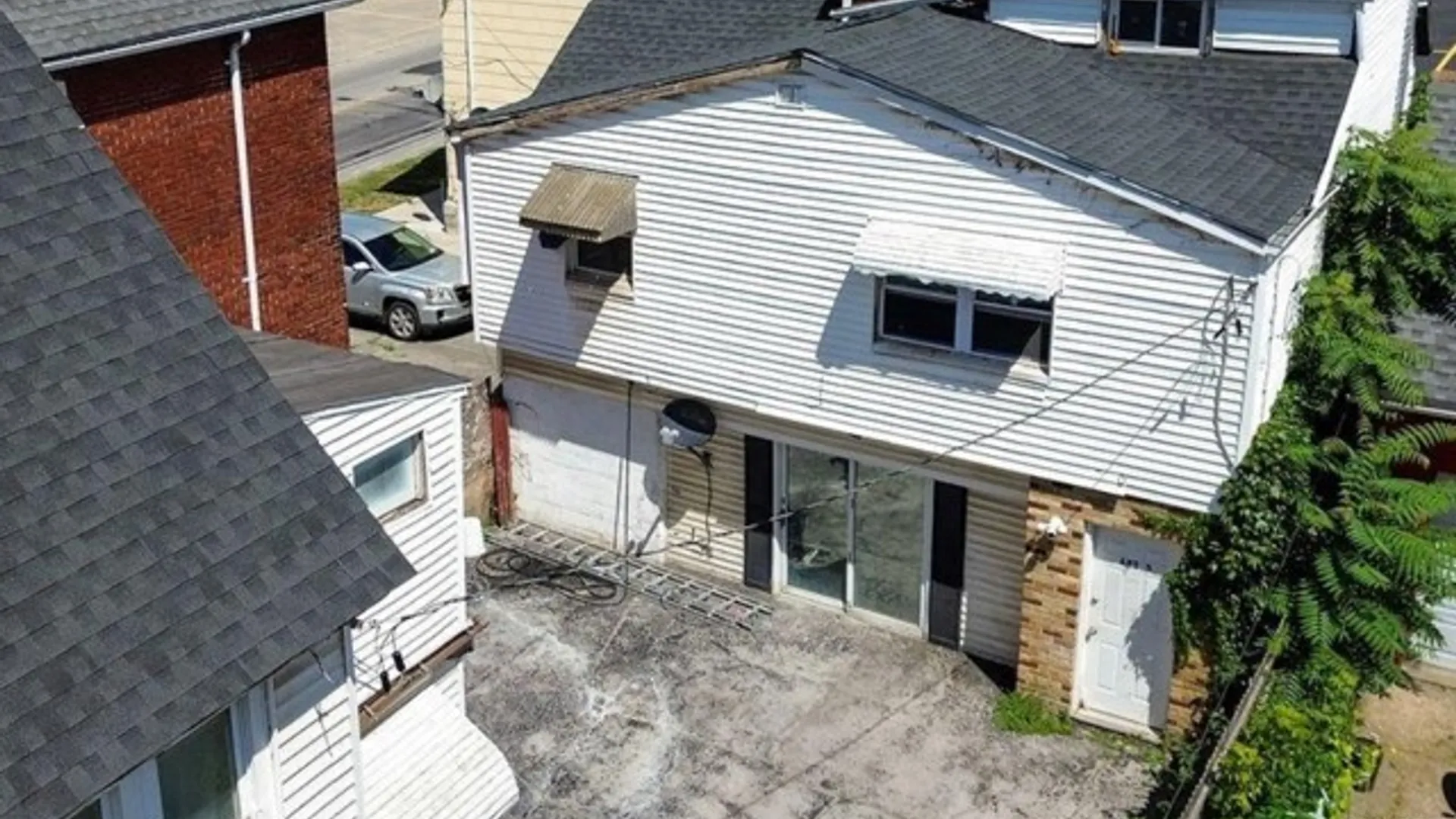 Property at 1080 Walden Avenue, Cheektowaga, NY 14211 3