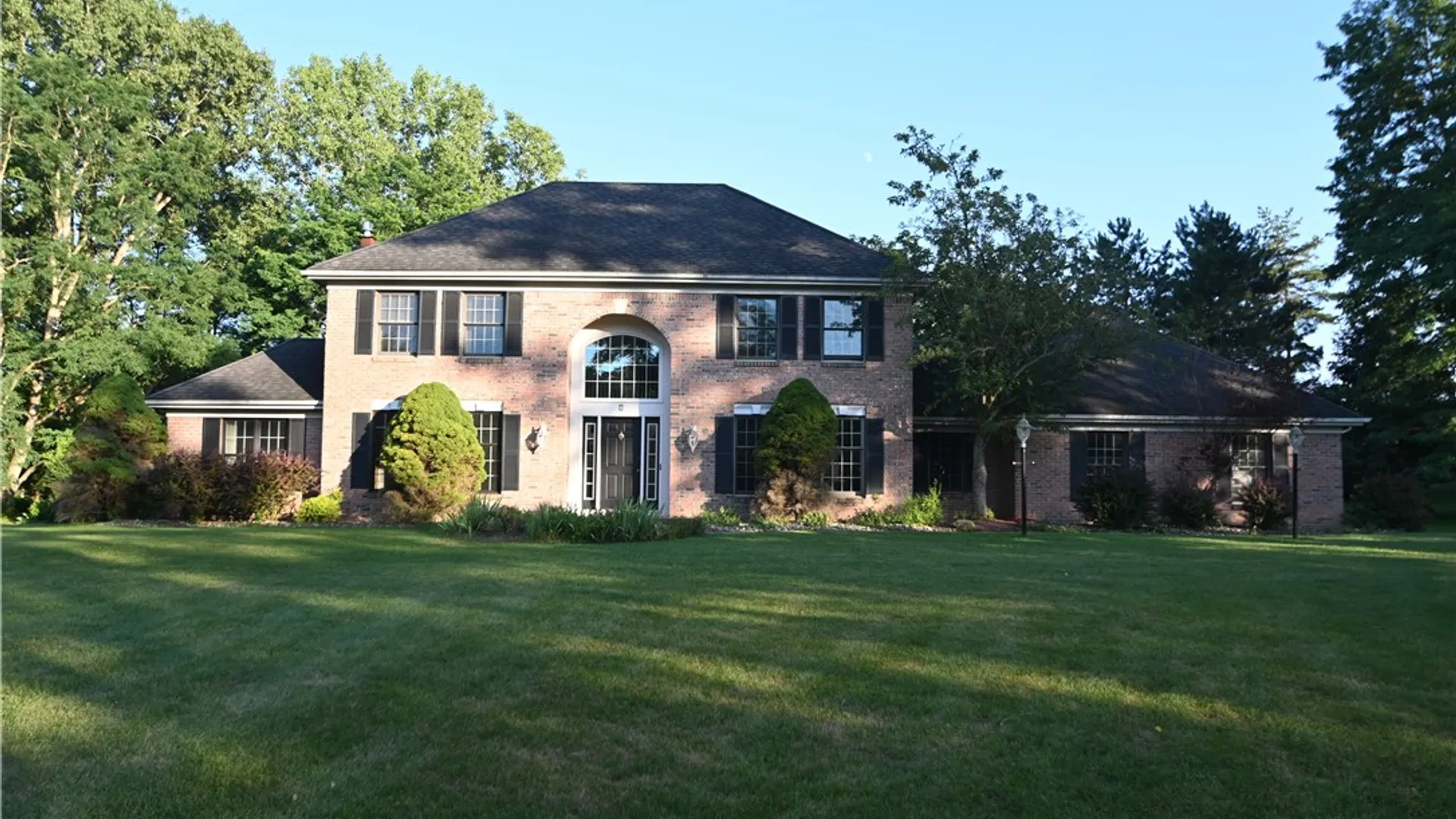 Property at 7 Saddle Hill, Mendon, NY 14472 3