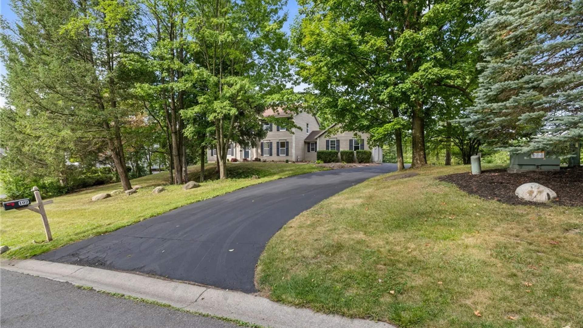 Property at 102 Smoke Rise Drive, Camillus, NY 13031 41