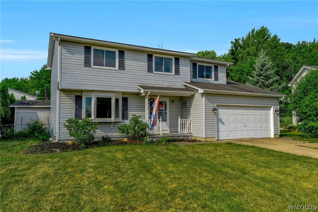 Property at 6328 Mayflower Lane, Hamburg, NY 14085