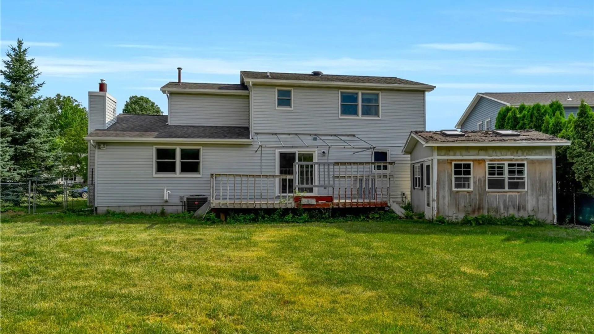 Property at 6328 Mayflower Lane, Hamburg, NY 14085 3