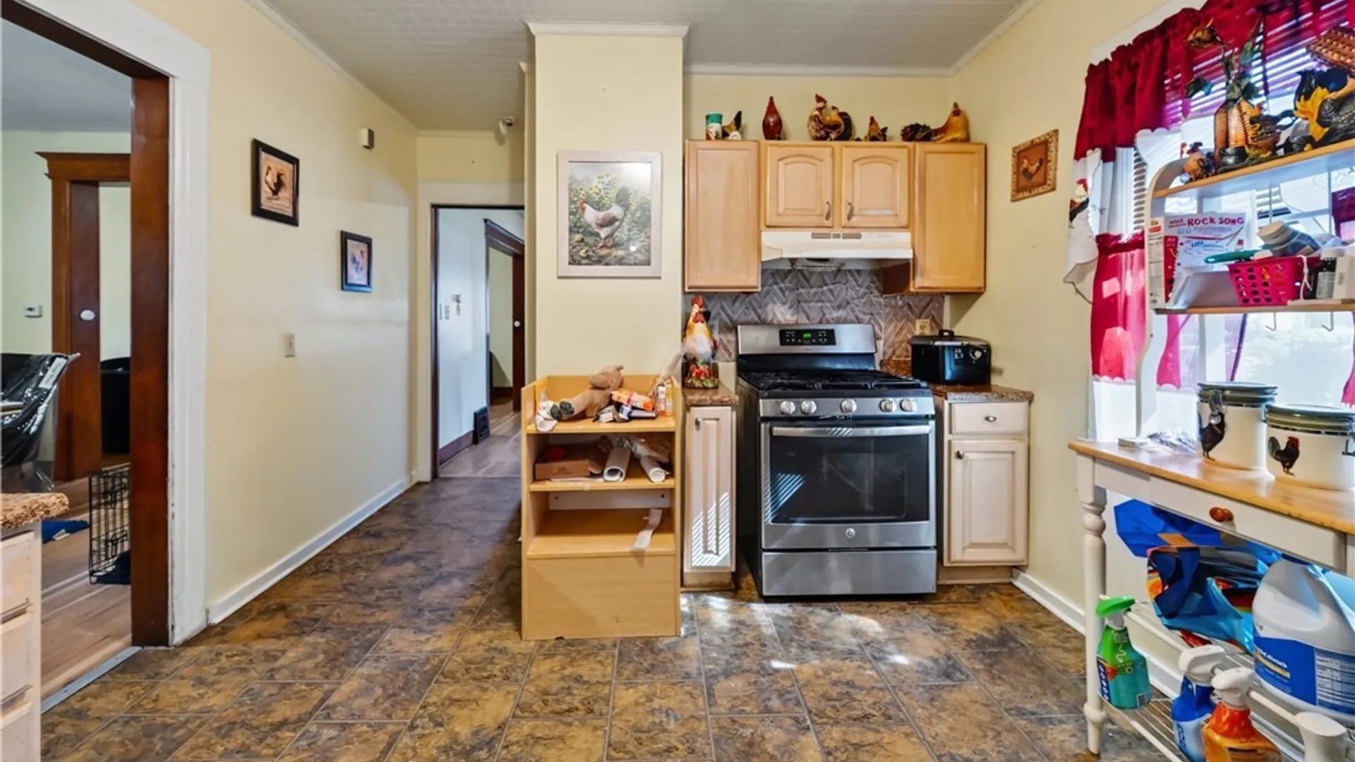 Property at 223 W Ostrander Avenue, Syracuse, NY 13205 15