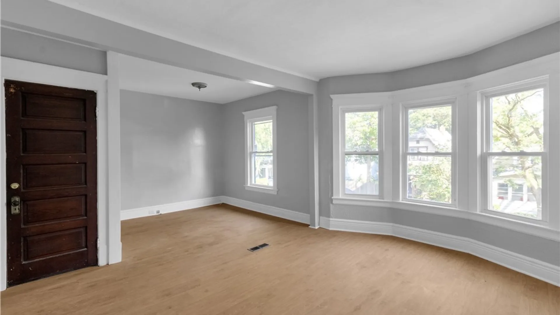 Property at 132 Royal Avenue, Buffalo, NY 14207 6