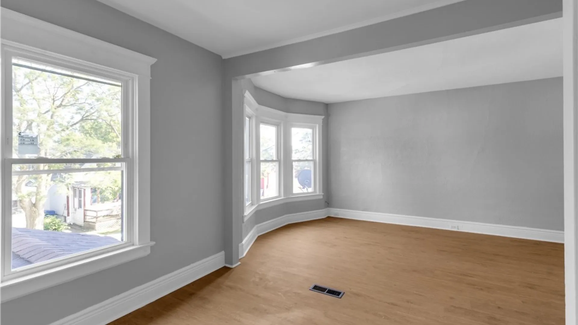 Property at 132 Royal Avenue, Buffalo, NY 14207 9