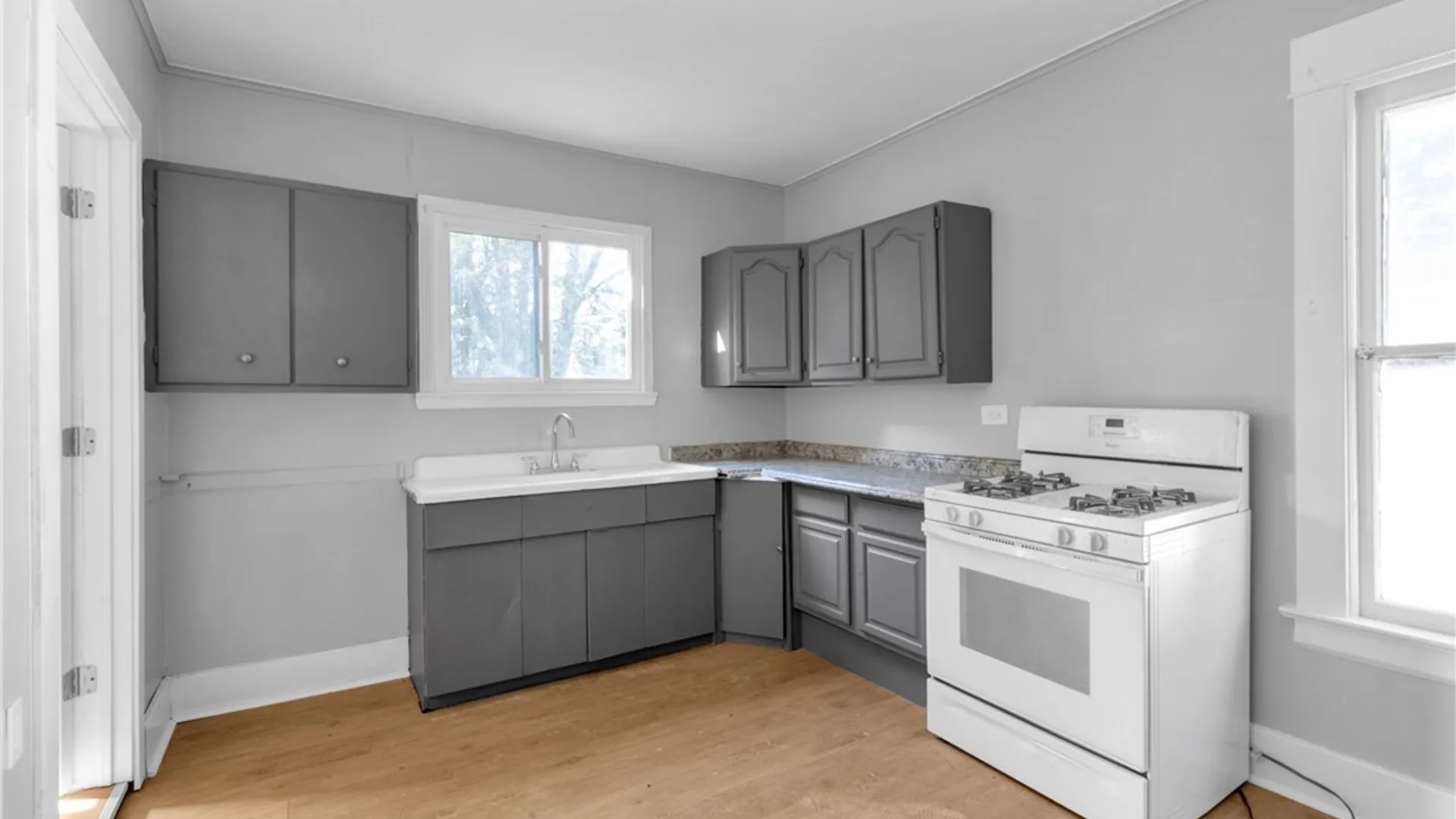 Property at 132 Royal Avenue, Buffalo, NY 14207 10