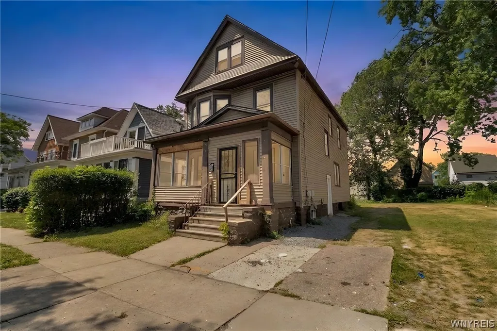 Property at 132 Royal Avenue, Buffalo, NY 14207