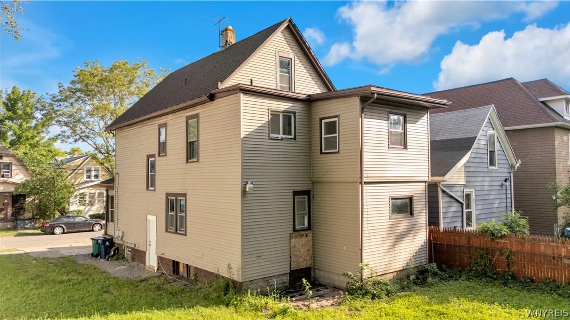 Property at 132 Royal Avenue, Buffalo, NY 14207 35
