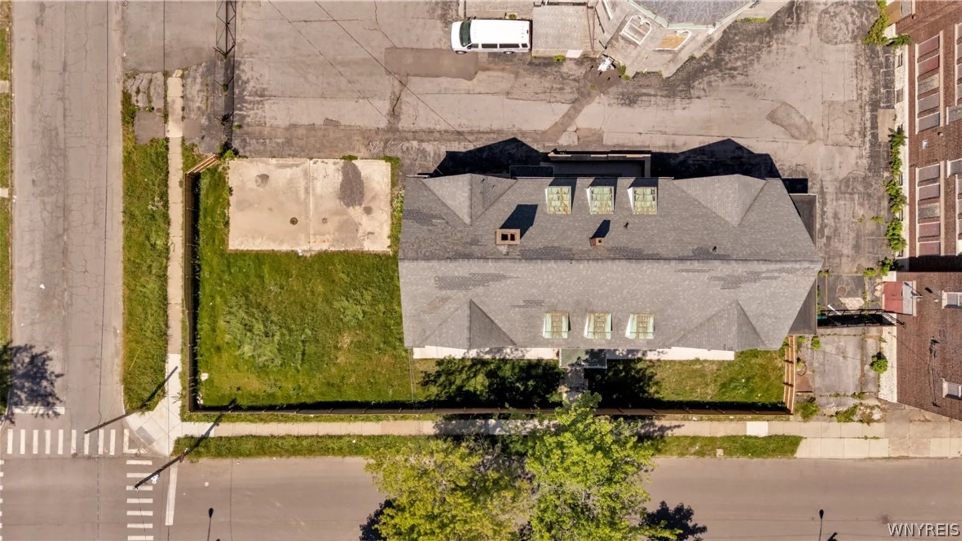 Property at 228 Brinkman Avenue, Buffalo, NY 14211 8