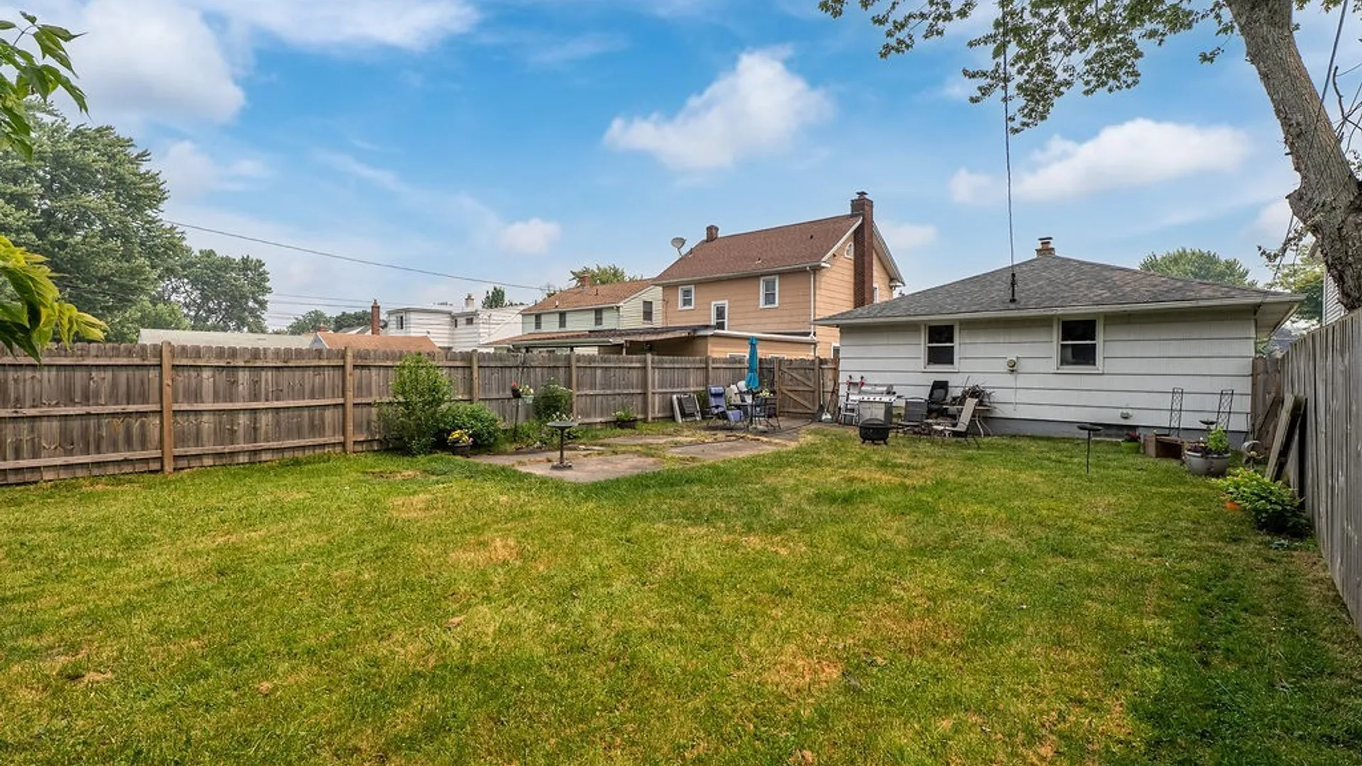Property at 160 Parkhurst Boulevard, Tonawanda, NY 14223 15