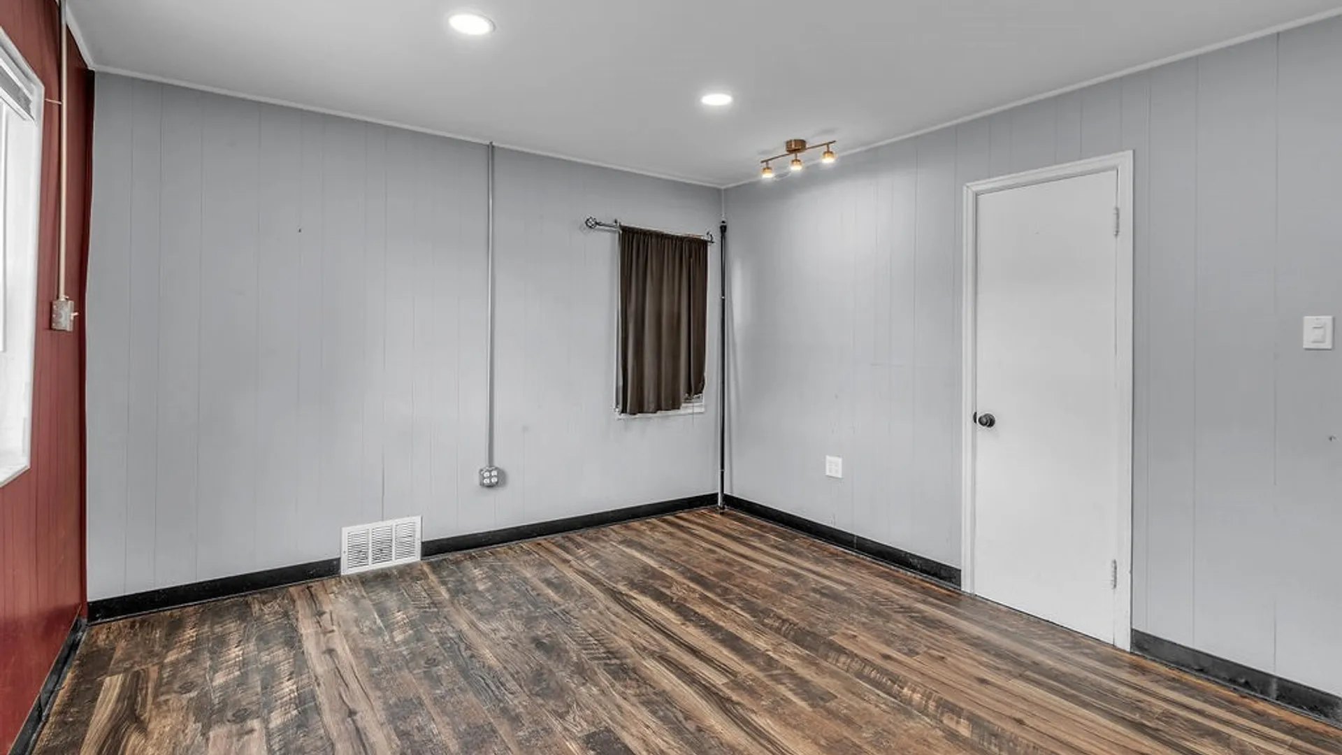 Property at 1791 Grand Island Boulevard, Grand Island, NY 14072 18