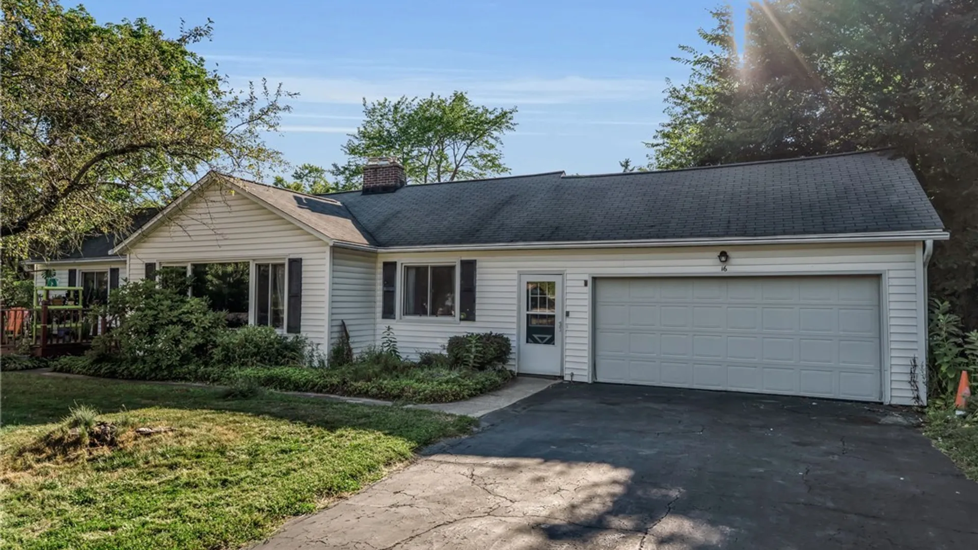 Property at 16 South Lane, Orchard Park, NY 14127 3