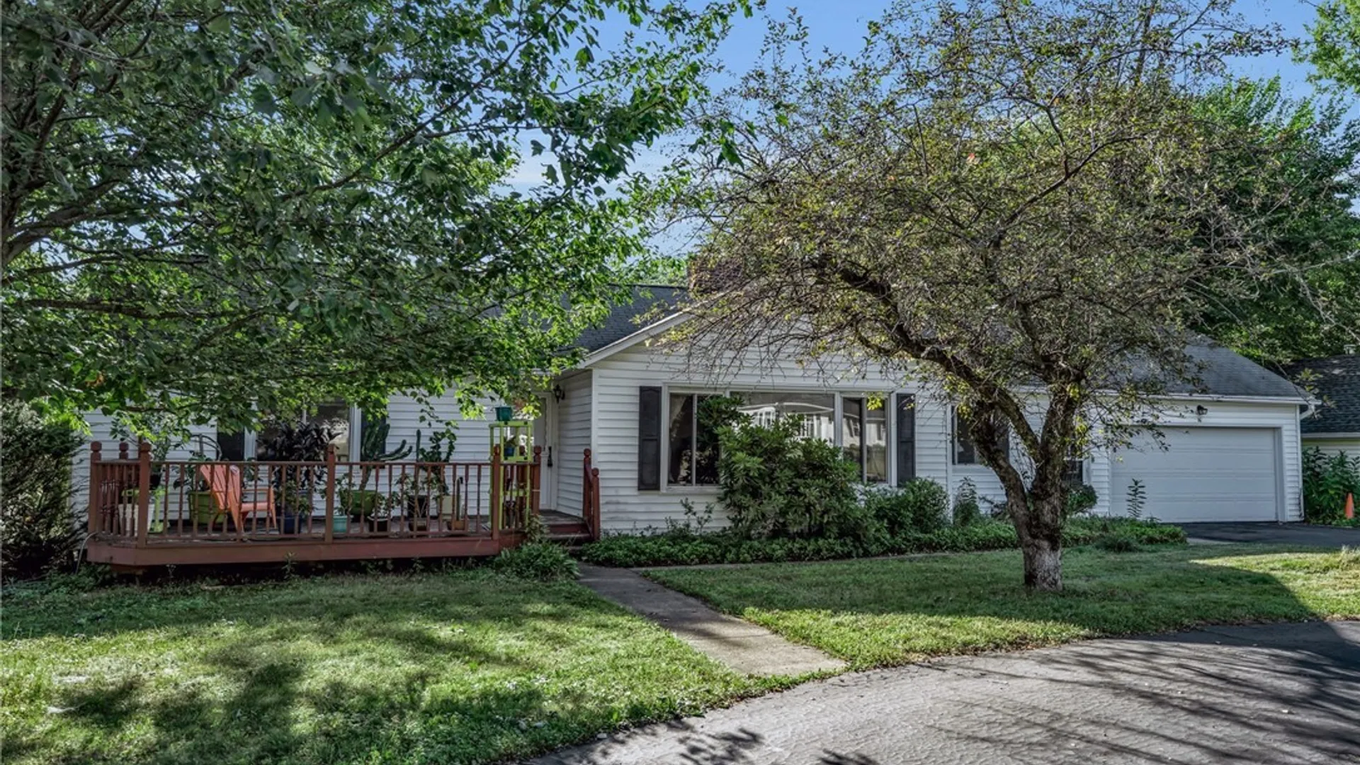 Property at 16 South Lane, Orchard Park, NY 14127 30