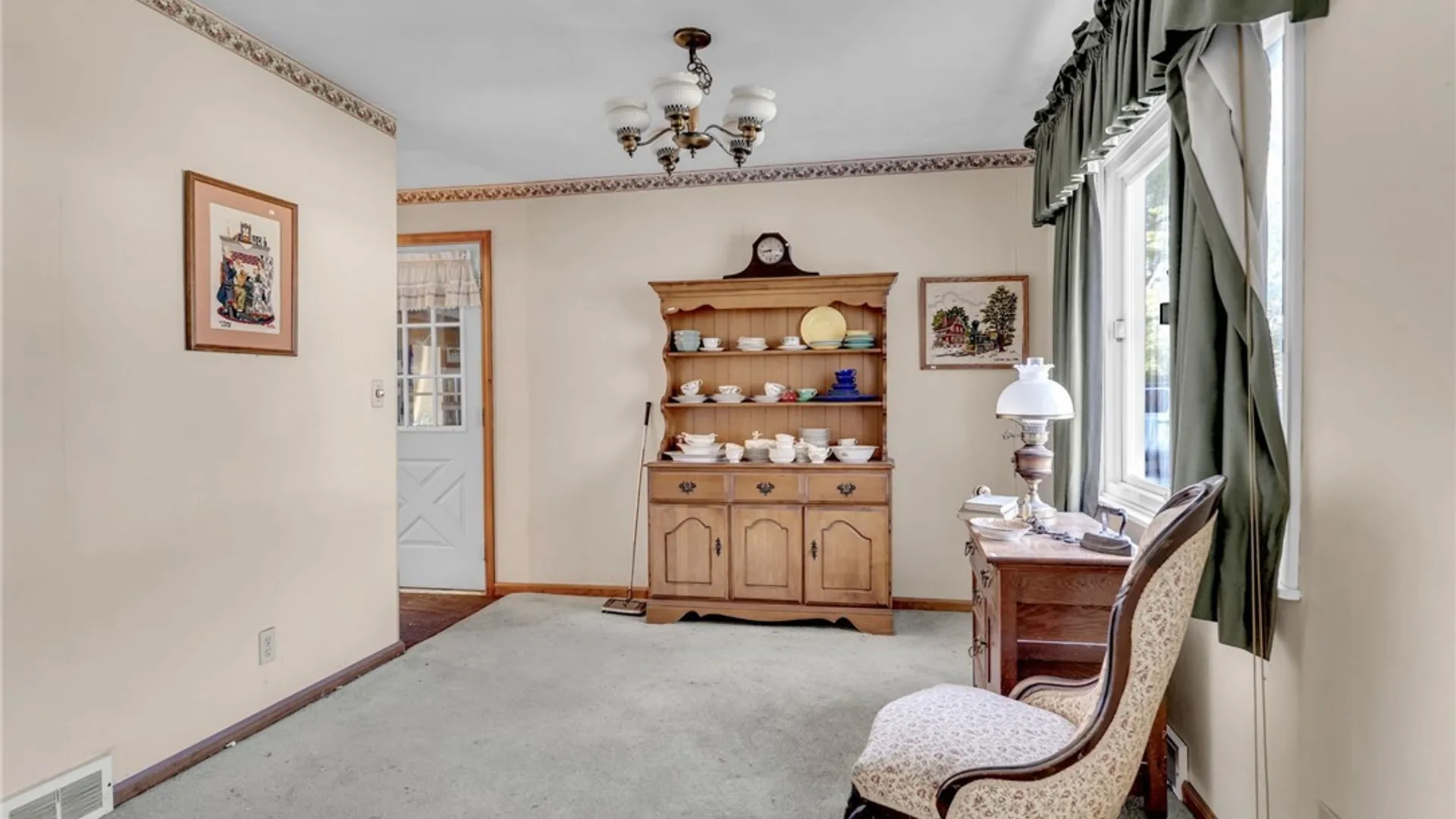 Property at 16 South Lane, Orchard Park, NY 14127 12
