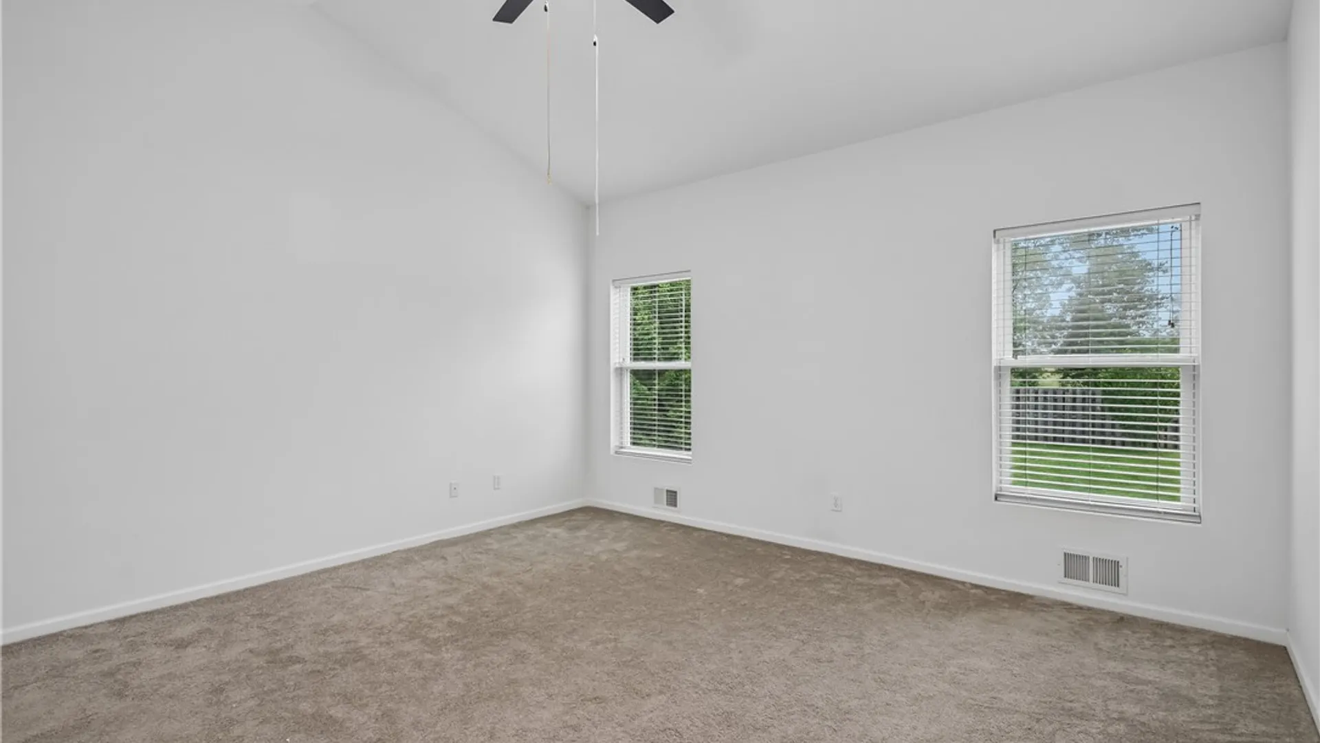 Property at 5704 Yanni Ct, Avon, NY 14414 4
