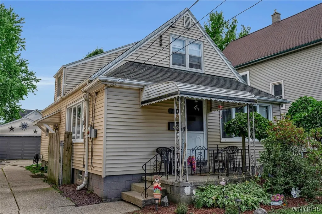 Property at 117 Richfield Avenue, Buffalo, NY 14220