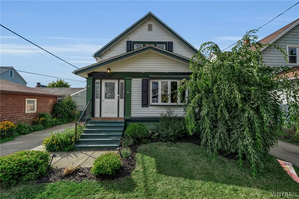 Property at 18 Robins Street, Buffalo, NY 14220