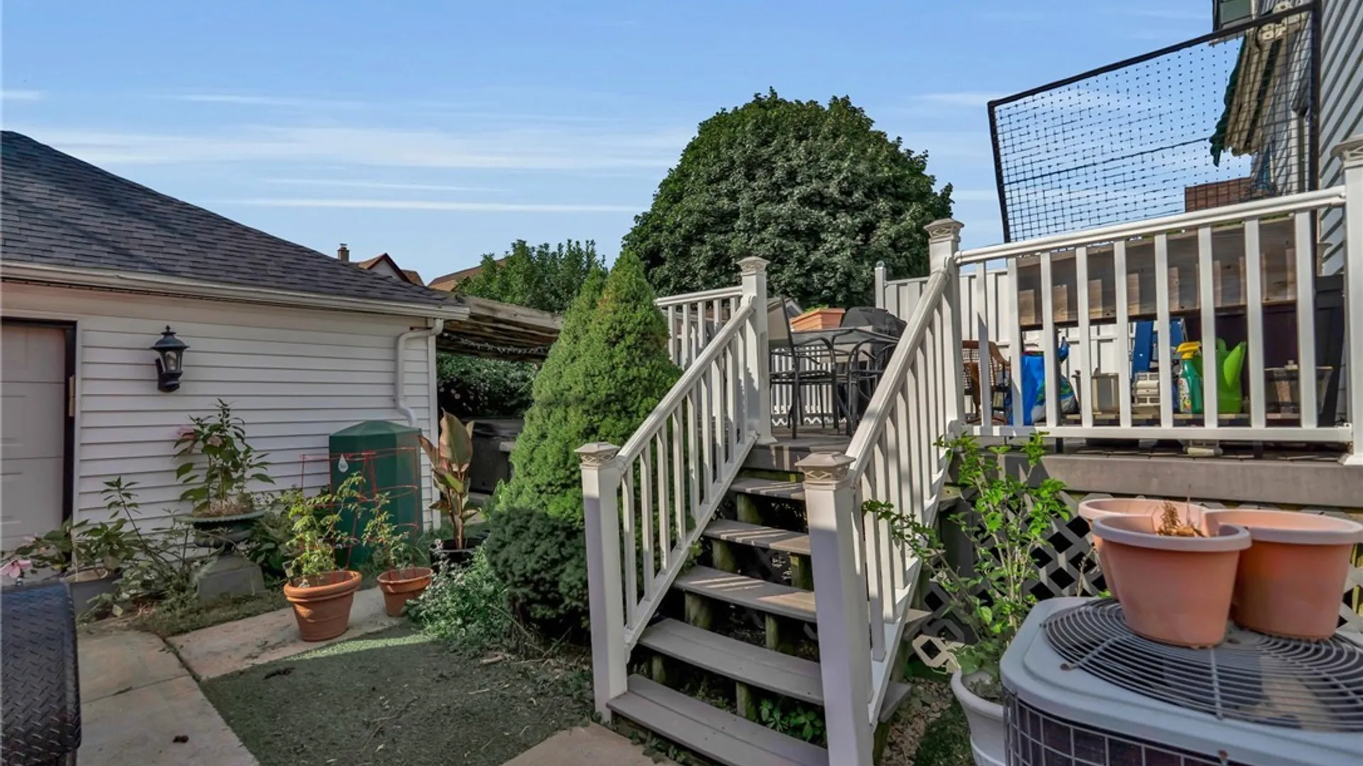 Property at 18 Robins Street, Buffalo, NY 14220 41