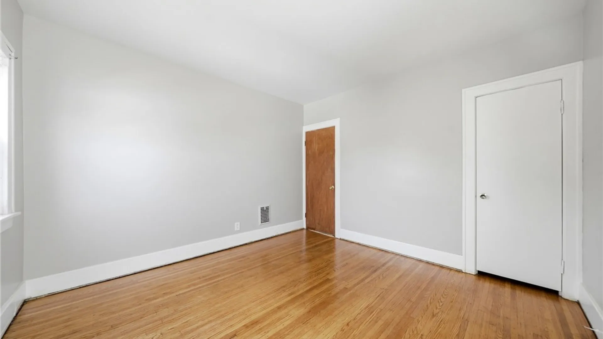 Property at 34 Cunard Road, Buffalo, NY 14216 24