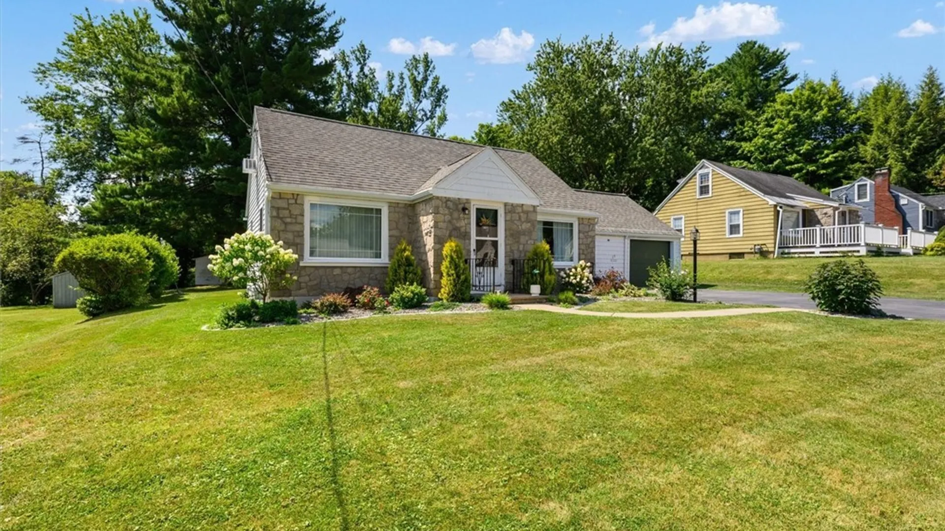 Property at 29 Beechwood Road, New Hartford, NY 13413 3
