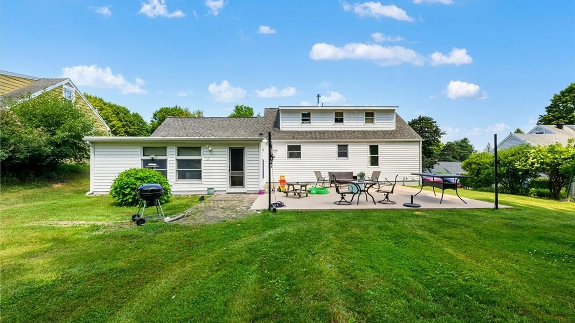 Property at 29 Beechwood Road, New Hartford, NY 13413 4