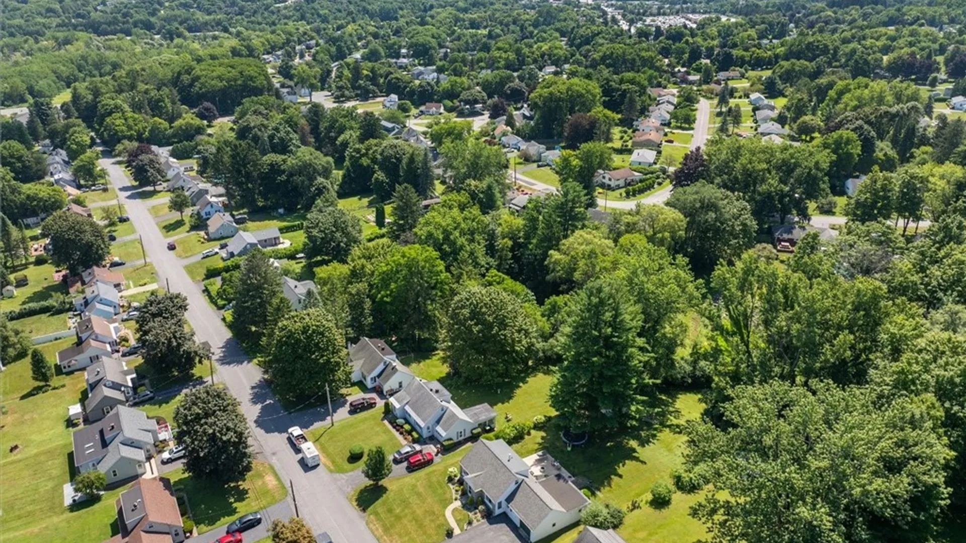 Property at 29 Beechwood Road, New Hartford, NY 13413 41