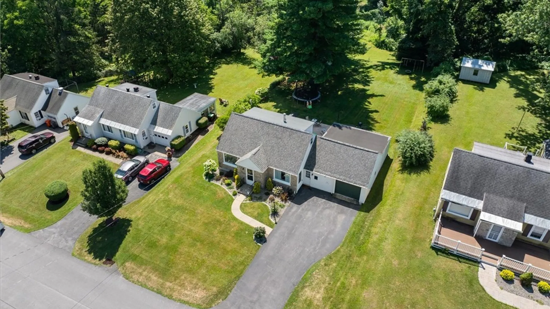 Property at 29 Beechwood Road, New Hartford, NY 13413 43