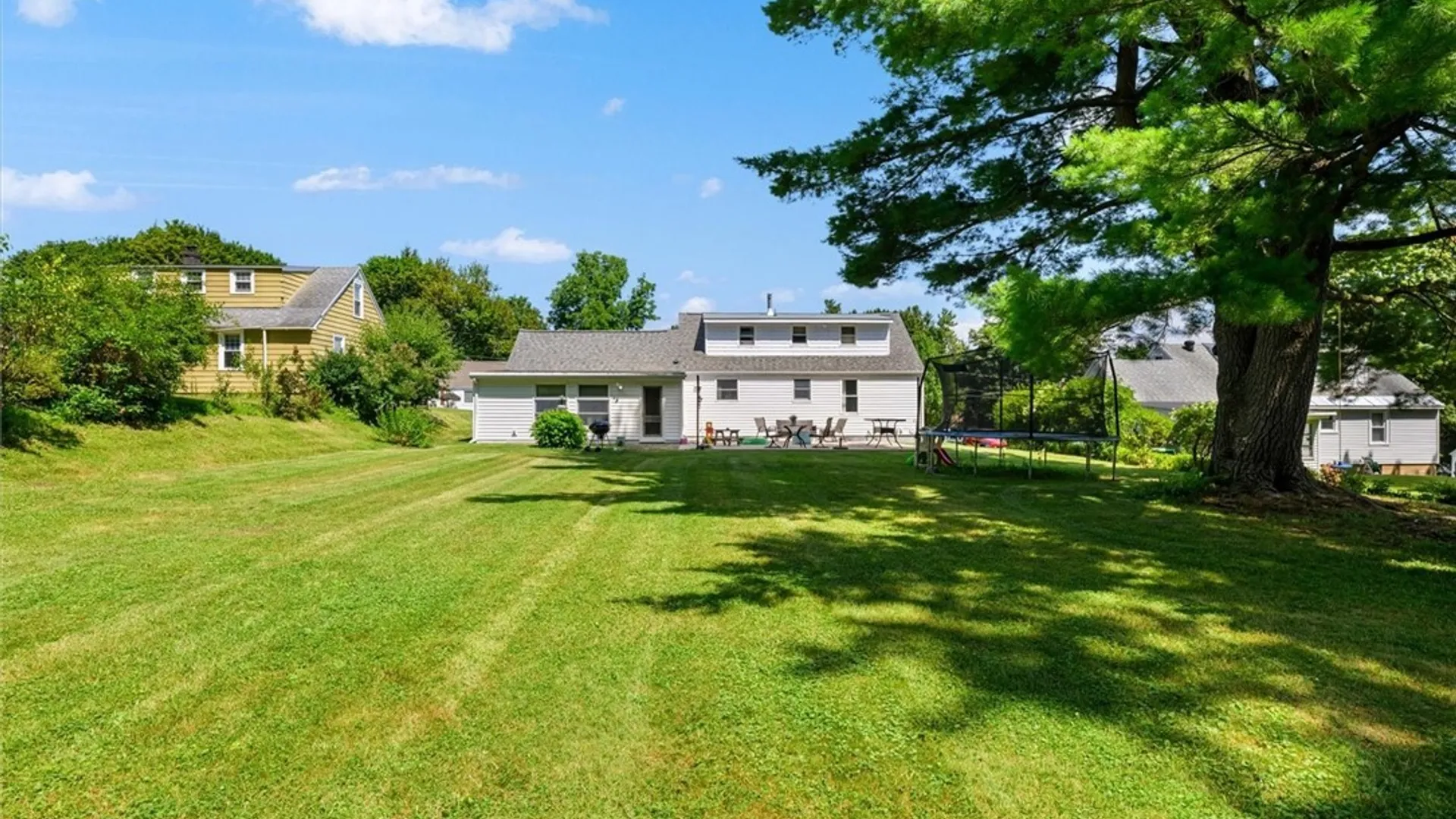 Property at 29 Beechwood Road, New Hartford, NY 13413 45