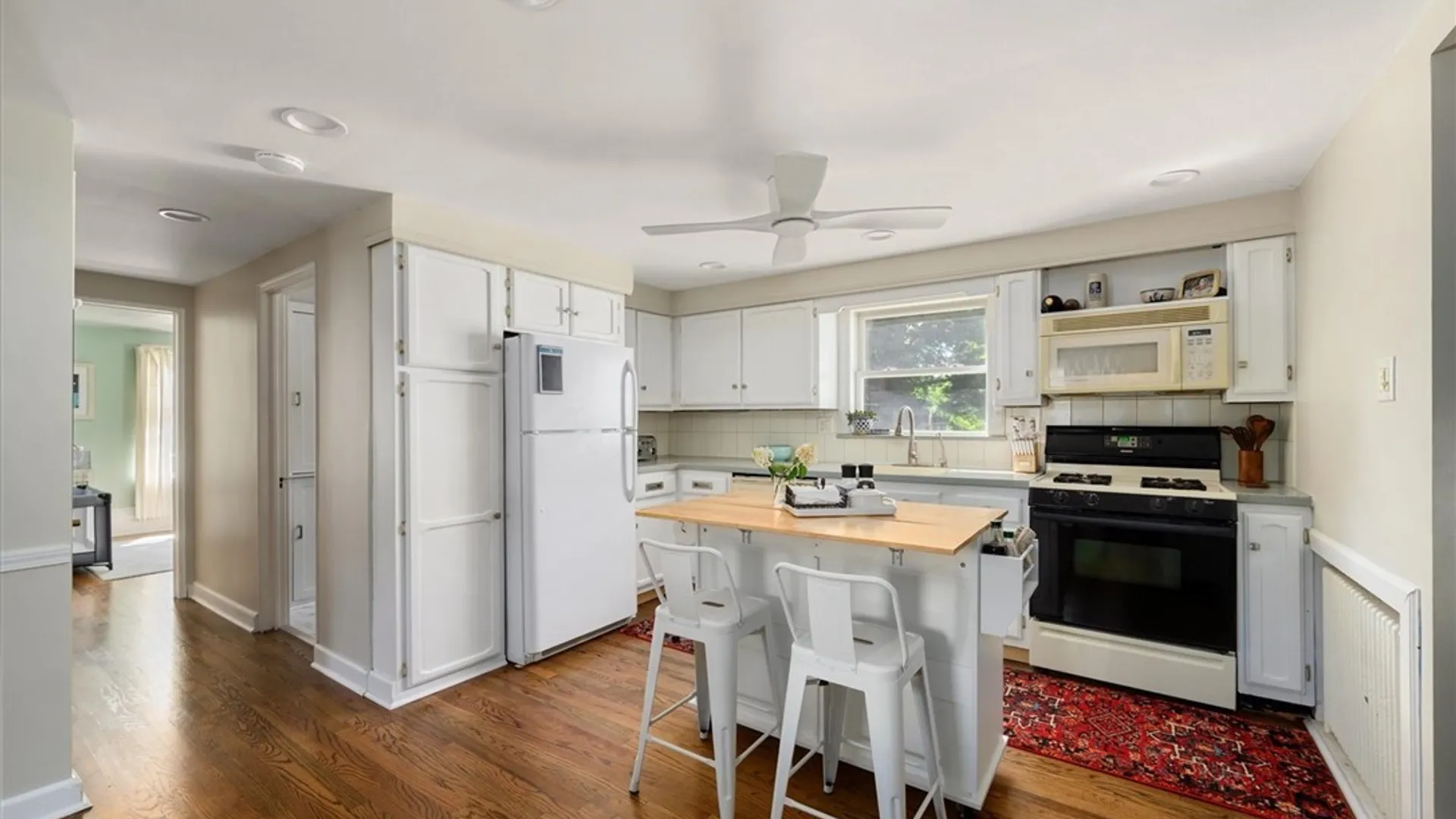 Property at 29 Beechwood Road, New Hartford, NY 13413 18