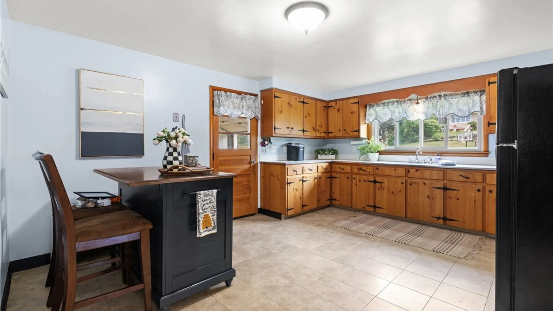 Property at 106 Jane Drive, Camillus, NY 13219 3