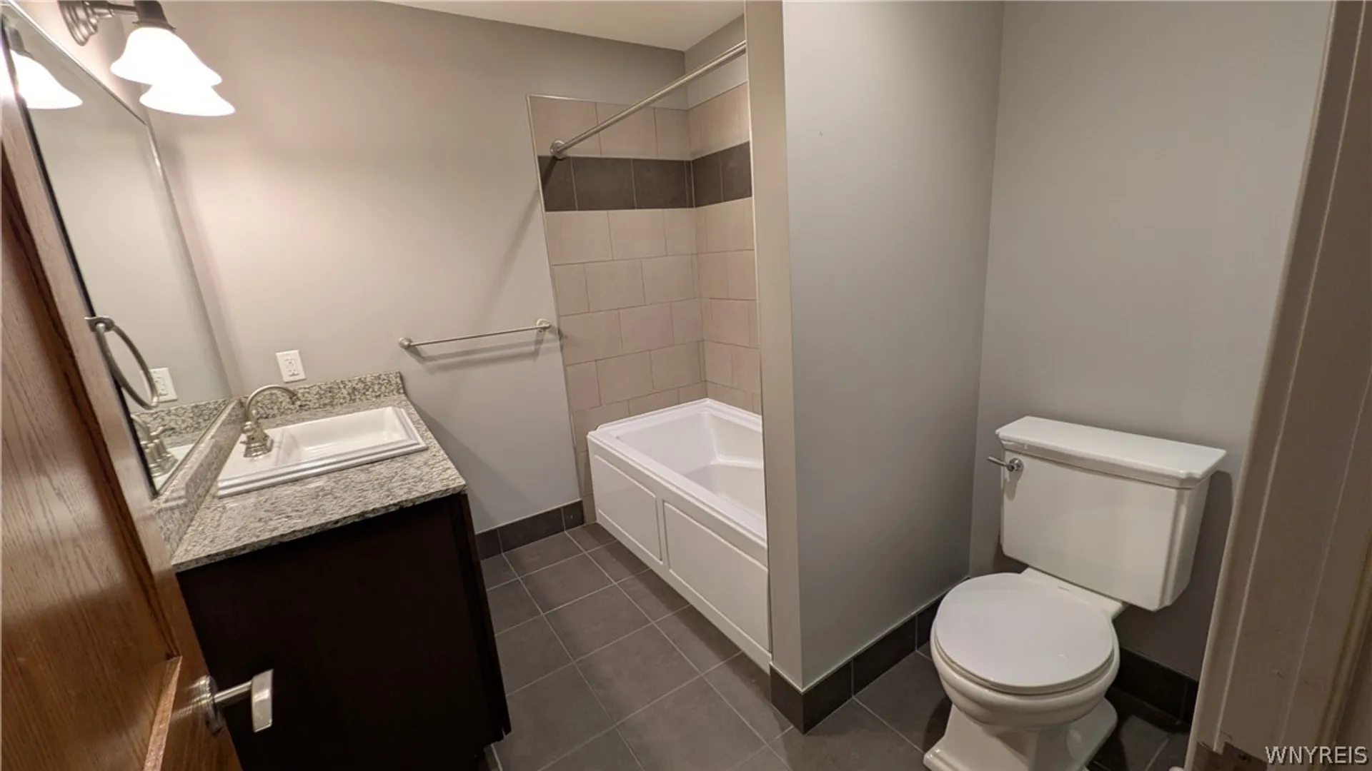 Property at 149 Swan Street, Buffalo, NY 14203 6