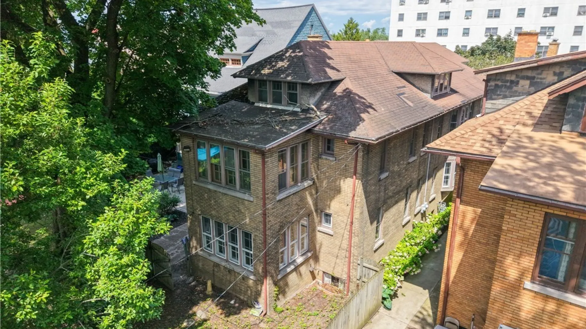 Property at 334 Summer Street, Buffalo, NY 14222 4