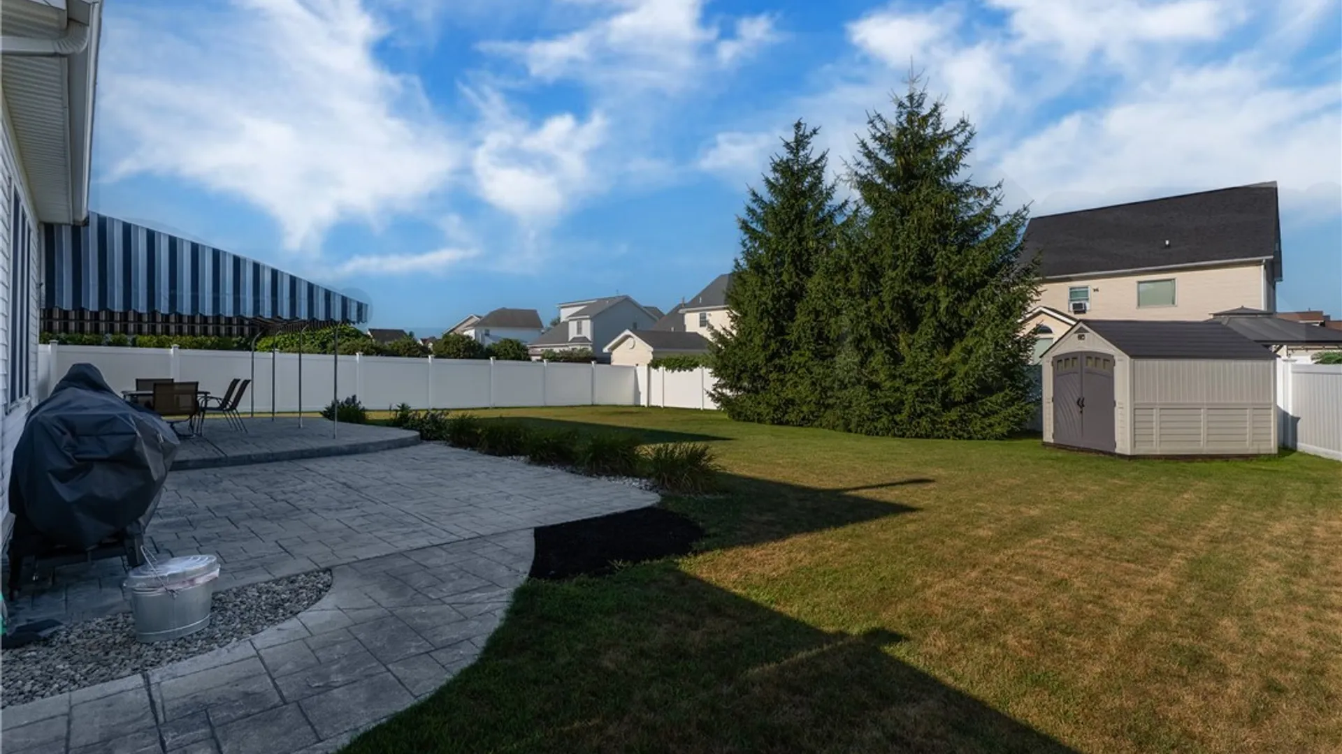 Property at 220 Nathans Trail, Lancaster, NY 14086 3