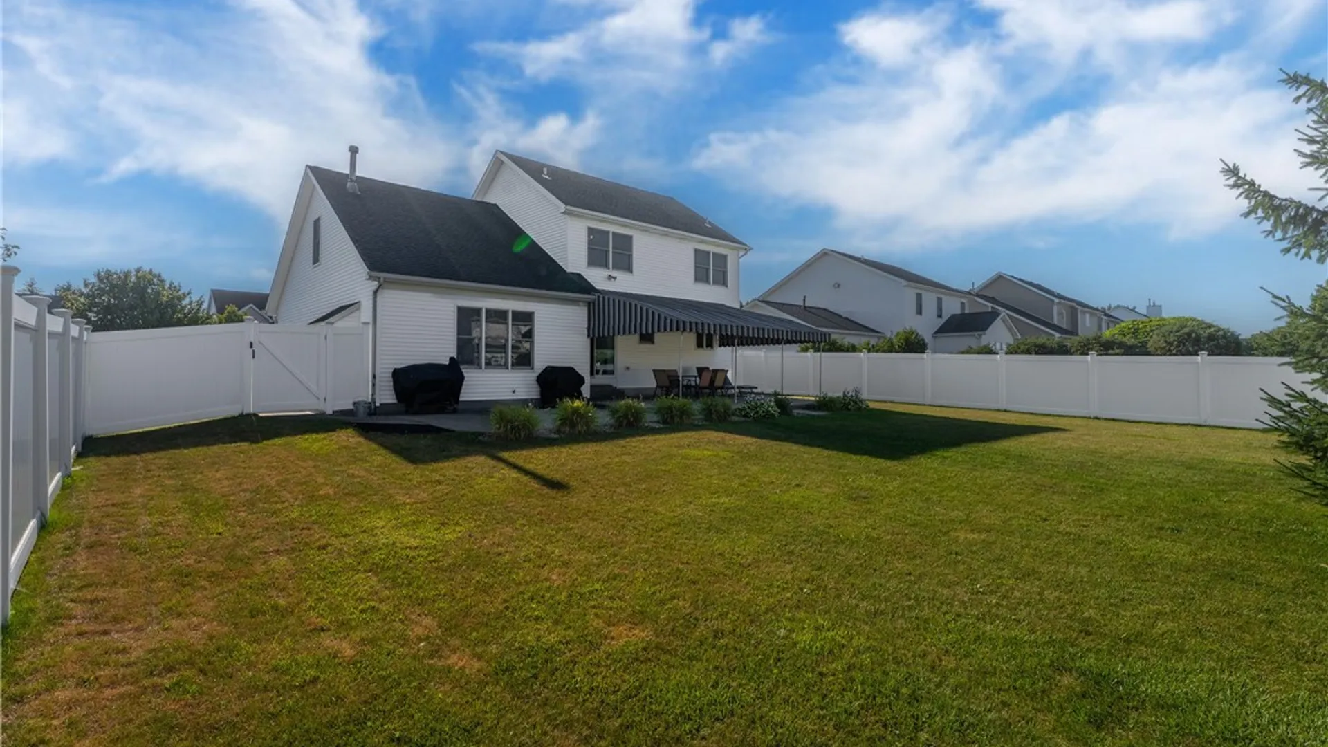 Property at 220 Nathans Trail, Lancaster, NY 14086 9