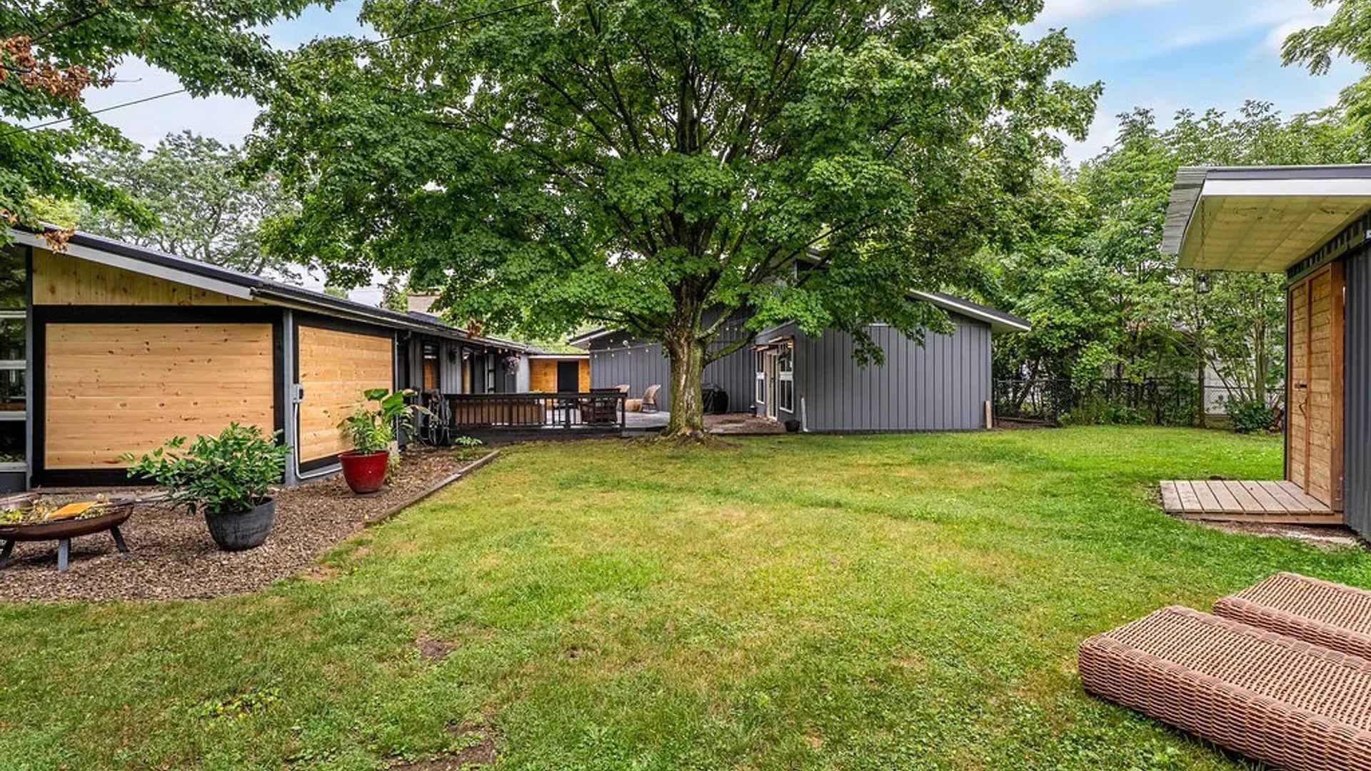Property at 1571 Lakeview Road, Hamburg, NY 14085 10