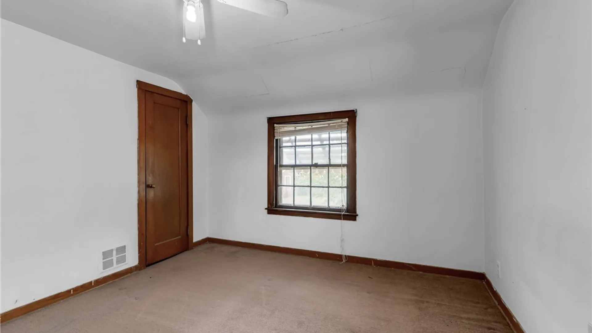 Property at 101 Henderson Avenue, Tonawanda, NY 14217 18