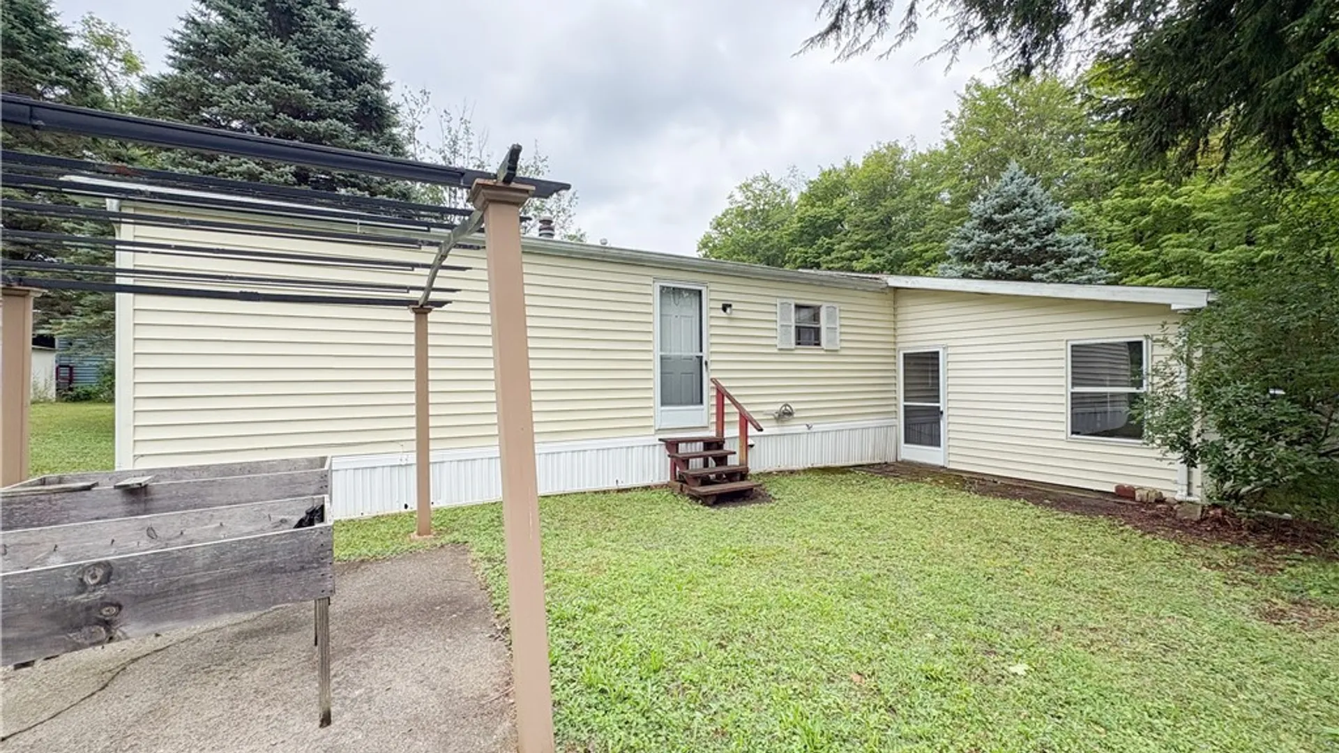 Property at 178 Bush Gardens, Alden, NY 14004 3