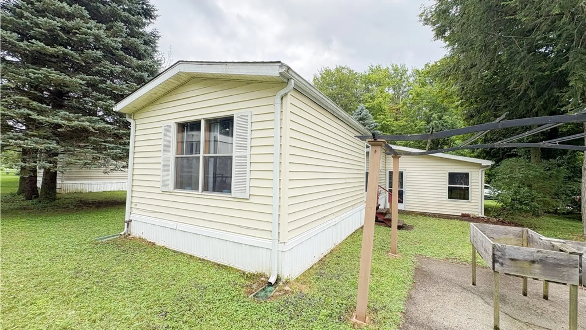 Property at 178 Bush Gardens, Alden, NY 14004 4