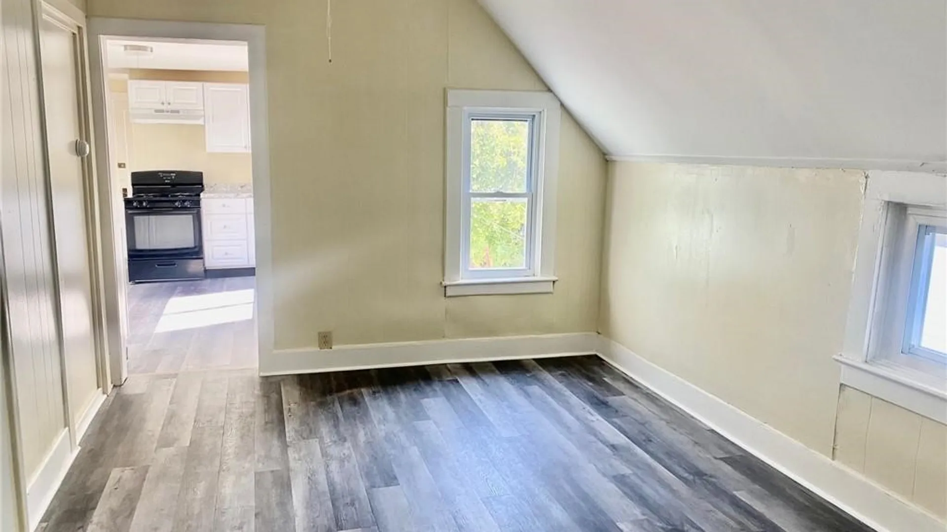 Property at 111 Hawley Street, Buffalo, NY 14213 17