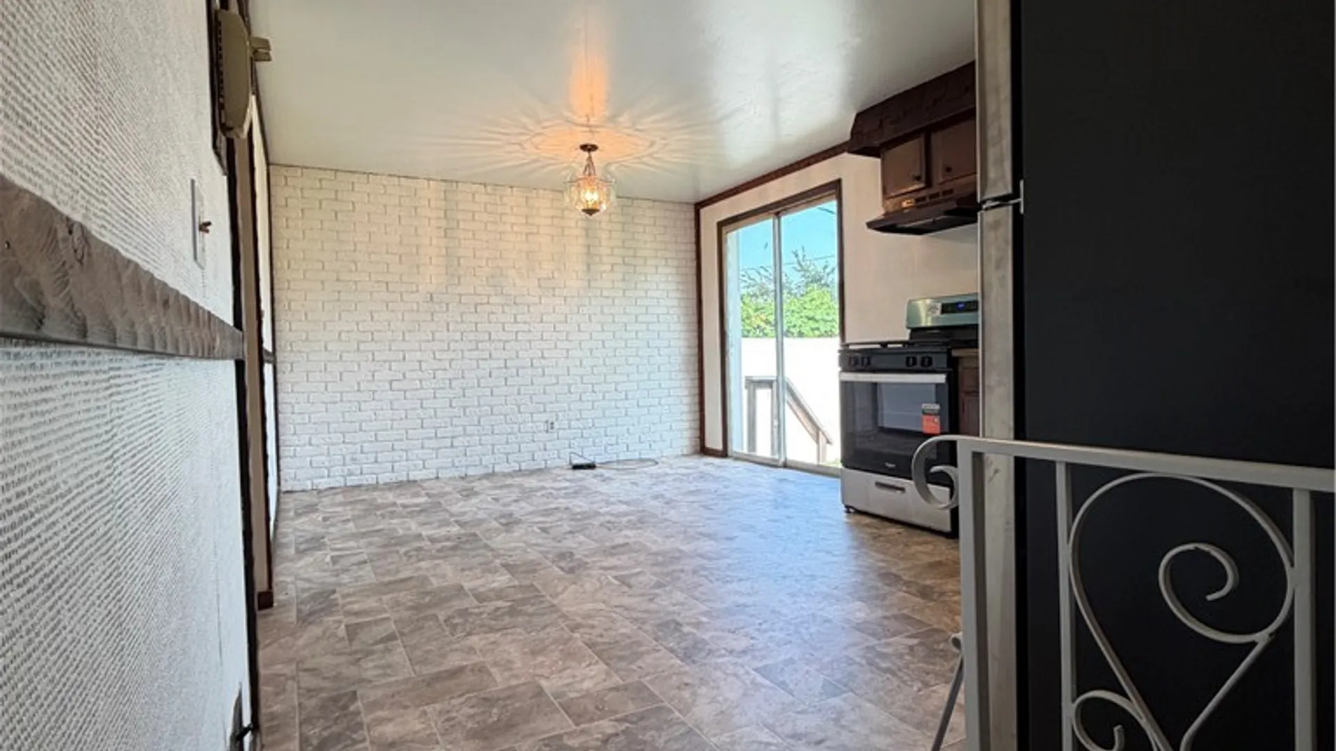Property at 11 Morningstar Drive, Gates, NY 14606 8