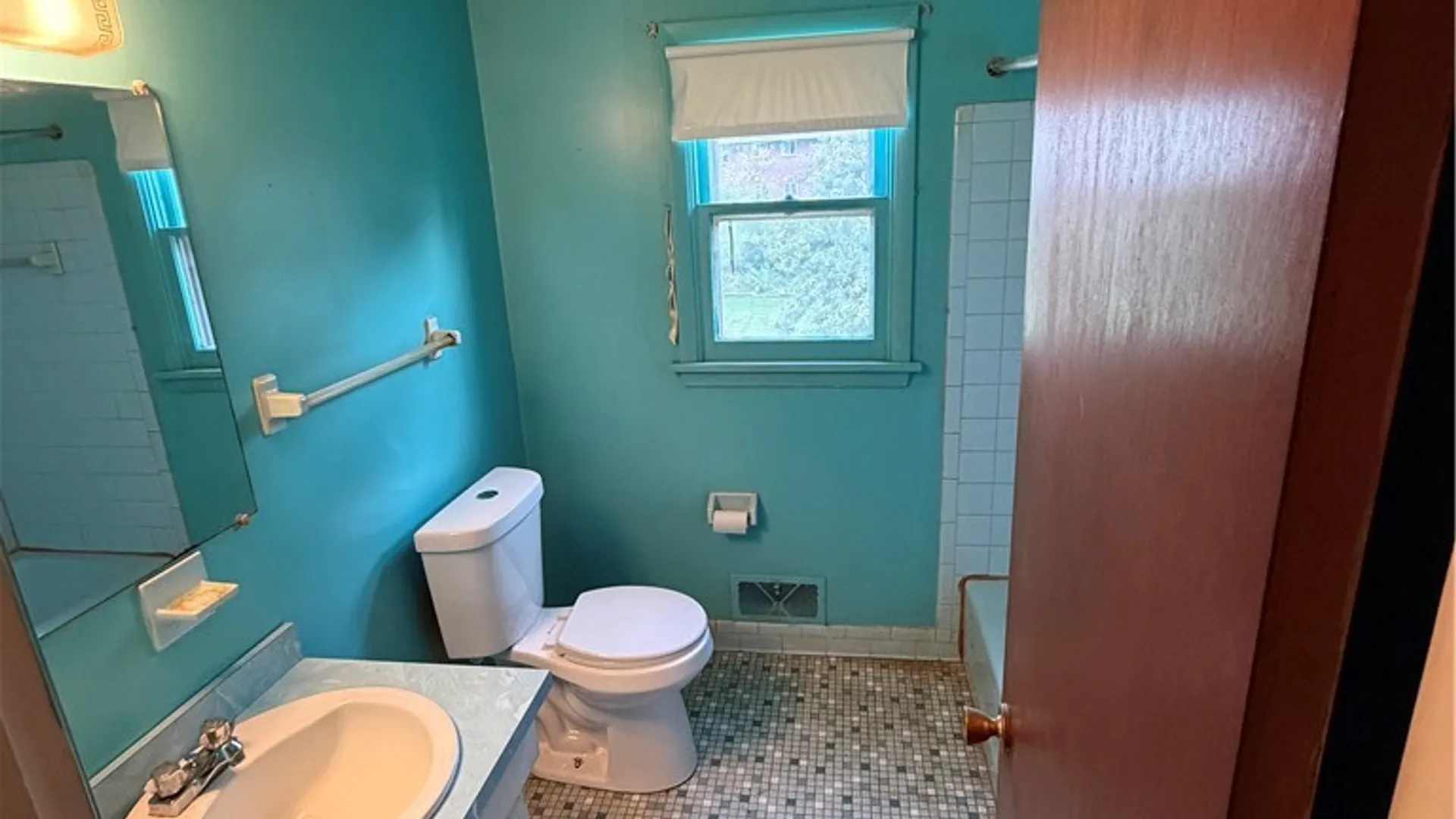 Property at 11 Morningstar Drive, Gates, NY 14606 22